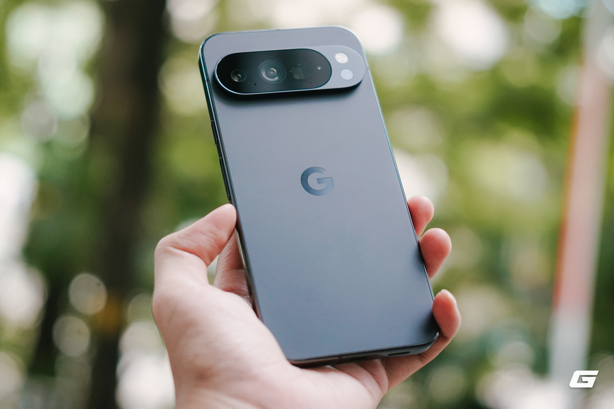 Trên Tay Pixel 10 Pro Xl: Trên Tay Pixel 10 Pro Xl: