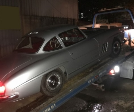 Mercedes-Benz 300 SL triệu đô bất ngờ xuất hiện tại Việt Nam, CĐM lập tức gọi tên một người xứng đáng làm chủ nhân siêu phẩm- Ảnh 3. Mercedes-Benz 300 SL triệu đô bất ngờ xuất hiện tại Việt Nam, CĐM lập tức gọi tên một người xứng đáng làm chủ nhân siêu phẩm- Ảnh 3.