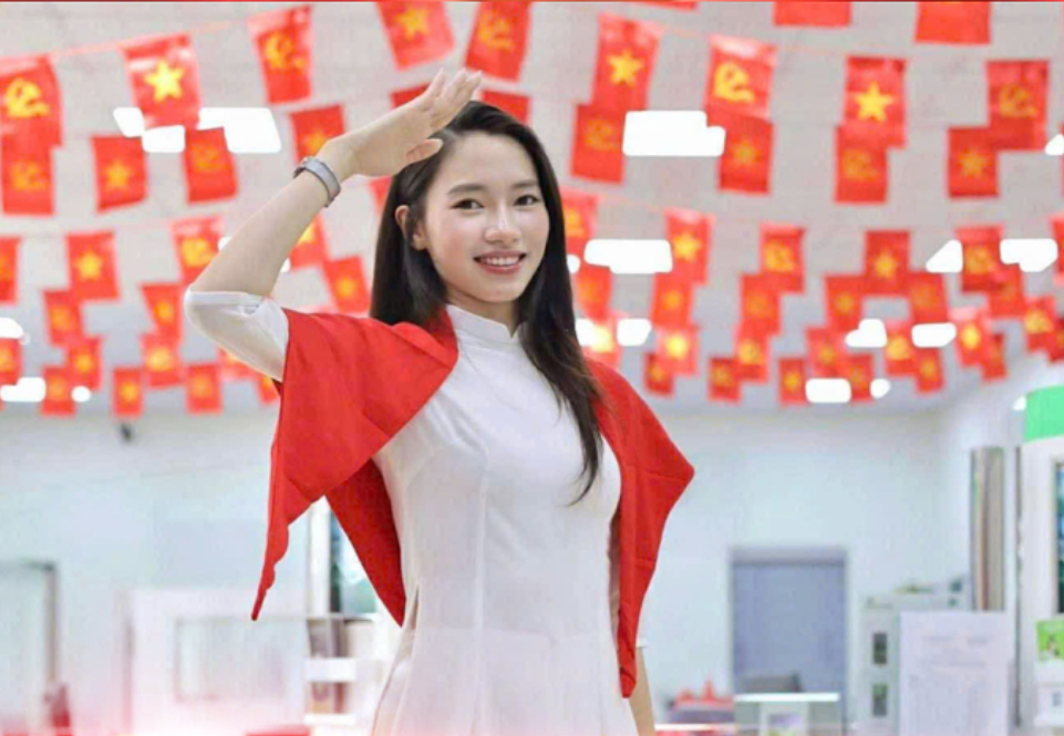 Tự hào Việt Nam: Công nghệ 3D mang Triển lãm “95 năm Cờ Đảng soi đường” đến mọi miền Tổ quốc- Ảnh 6. Tự hào Việt Nam: Công nghệ 3D mang Triển lãm “95 năm Cờ Đảng soi đường” đến mọi miền Tổ quốc- Ảnh 6.