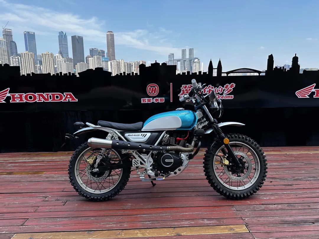 Honda CGX150 Climbing Edition 2025 ra mắt: Đối thủ đang gờm của cả Yamaha WR155 và Kawasaki W175- Ảnh 1. Honda CGX150 Climbing Edition 2025 ra mắt: Đối thủ đang gờm của cả Yamaha WR155 và Kawasaki W175- Ảnh 1.