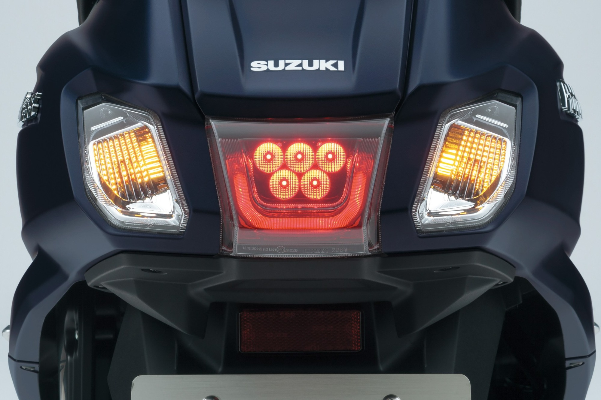 Suzuki Address 125 2026 chính thức ra mắt: Thiết kế mới, đèn LED hiện đại và tiện ích vượt trội cho nhu cầu đô thị- Ảnh 2. Suzuki Address 125 2026 chính thức ra mắt: Thiết kế mới, đèn LED hiện đại và tiện ích vượt trội cho nhu cầu đô thị- Ảnh 2.