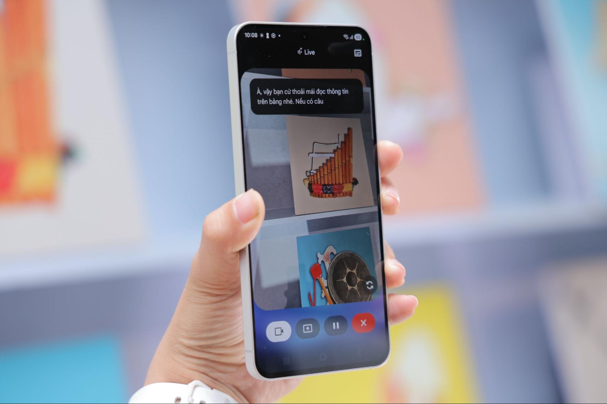 Không cần ‘khoe’ công nghệ, thay thiết kế, đây là cách Galaxy S25 FE khiến người dùng chú ý- Ảnh 2.