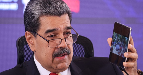 Tổng thống Venezuela ca ngợi chiếc điện thoại của Trung Quốc là "tốt nhất thế giới", không ai có thể hack- Ảnh 1.