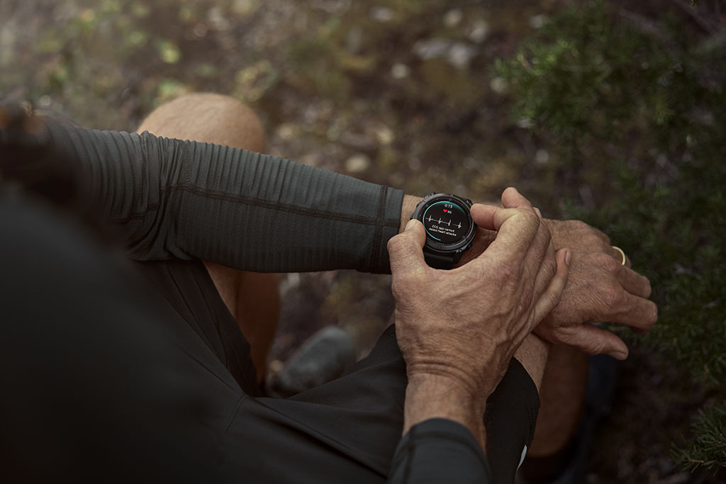 Garmin ra mắt đồng hồ có màn hình sáng nhất thế giới, giá 54,9 triệu đồng- Ảnh 2.