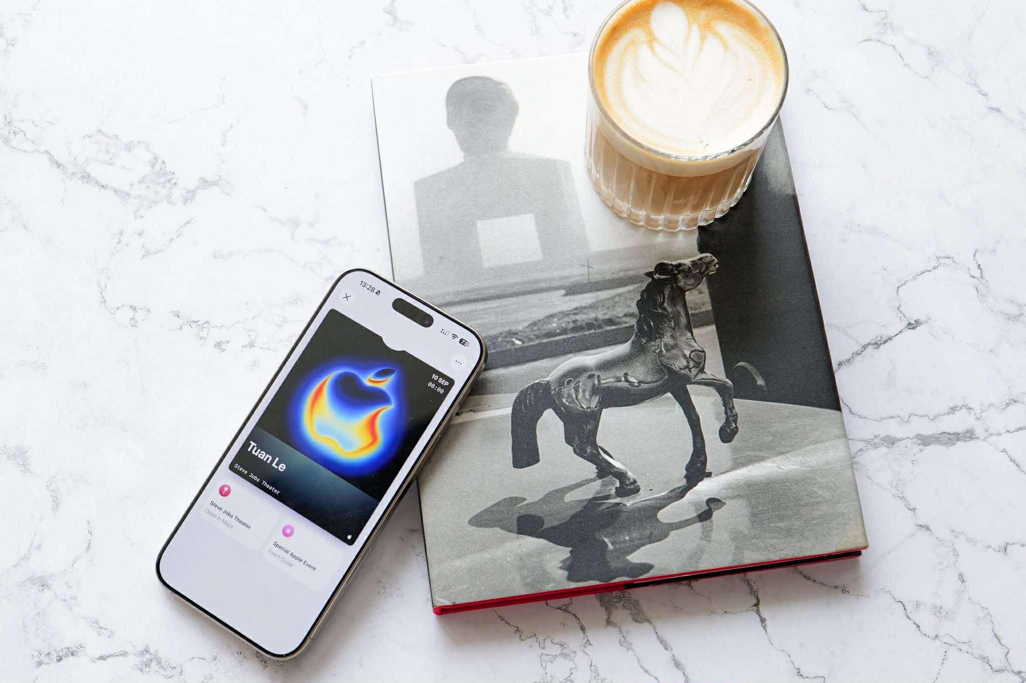 18 năm thư mời iPhone: Từ một lời hẹn "Just the beginning" đến thành hành trình tạo nên những chiếc smartphone mà ai cũng "Sẽ mêêêê"- Ảnh 24.