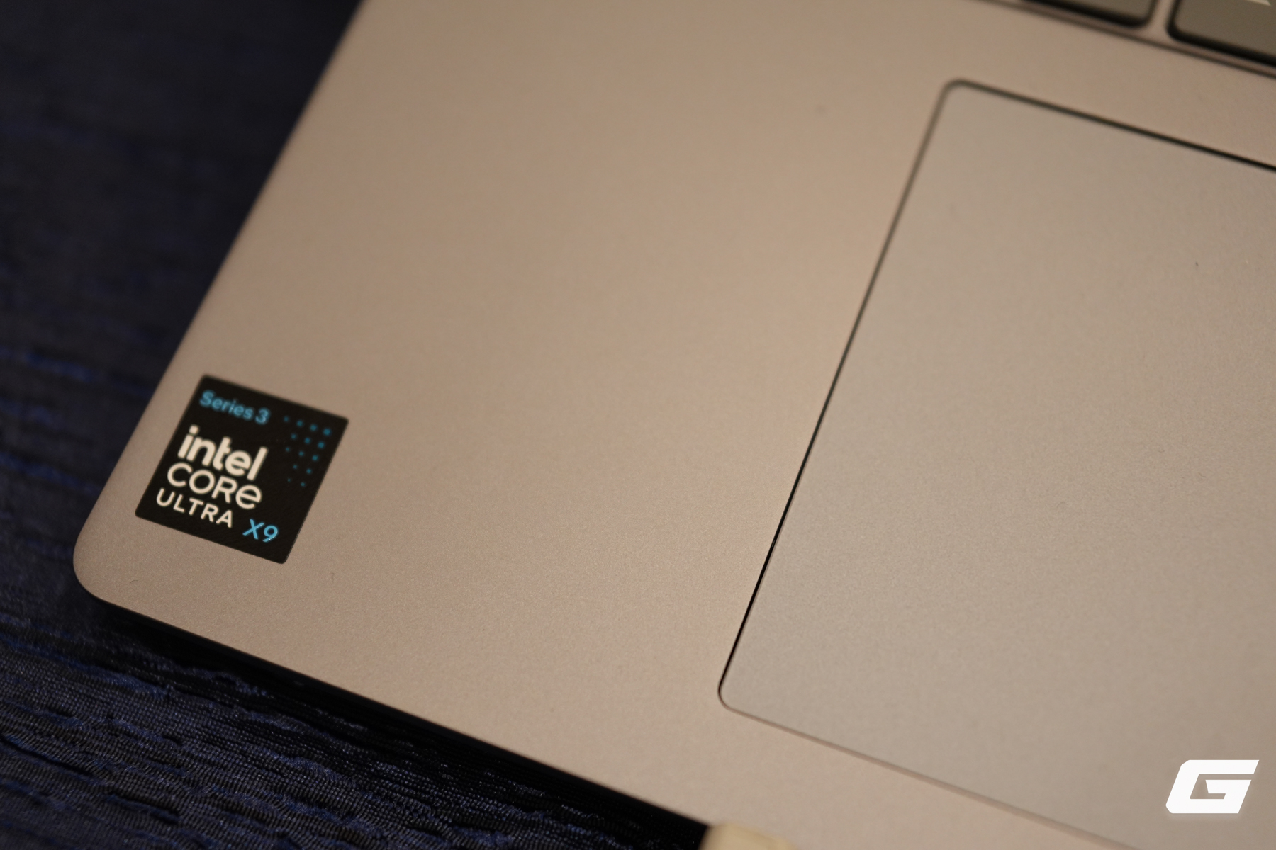 Trải nghiệm sớm Intel Core Ultra X9: Kh&ocirc;ng card rời vẫn c&acirc;n tốt Cyberpunk, nhưng nh&igrave;n sang số FPS của Battlefield 6 mới thấy "sốc" - Ảnh 1.