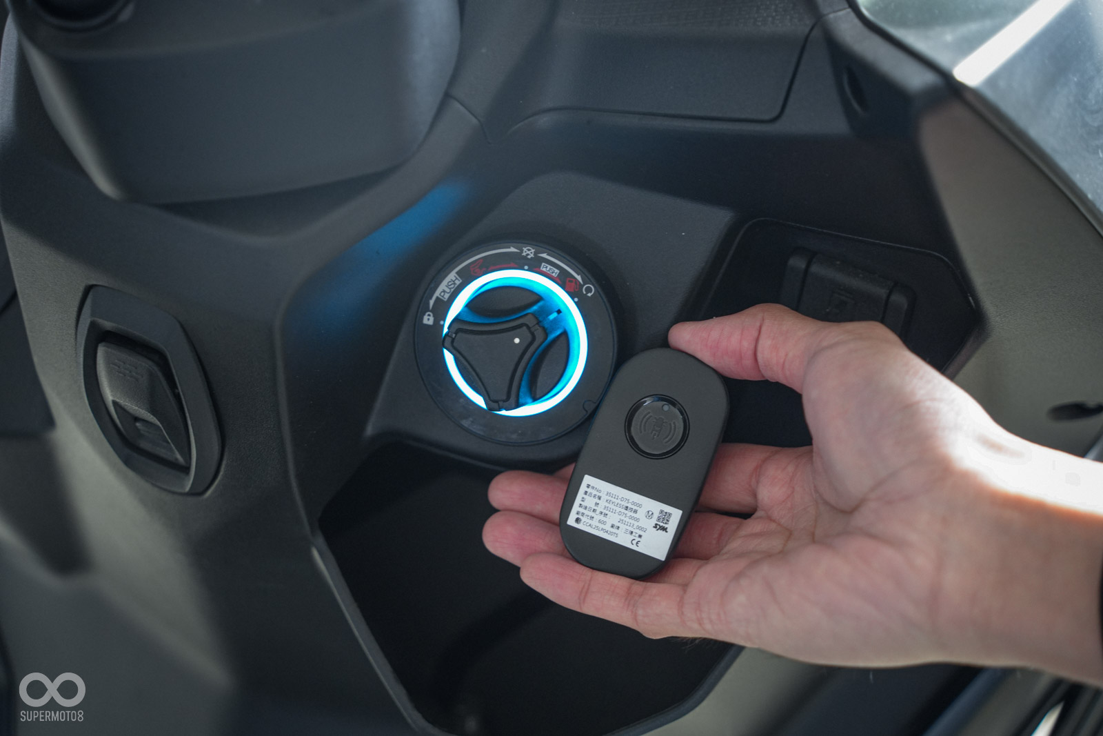 SYM tung ra bản nâng cấp cho mẫu xe tay ga 158 cc với hàng loại công nghệ mà người dùng Honda, Yamaha ao ước - Ảnh 10.