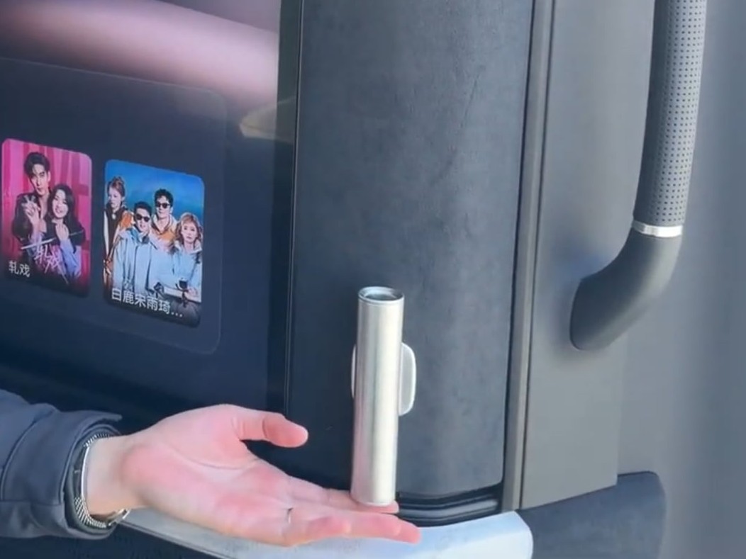 Thử làm ‘Chủ tịch’ trên ghế Zeekr 009 sắp về Việt Nam: Có chi tiết không ngờ tới!- Ảnh 10.