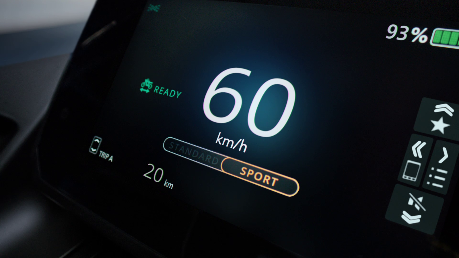 Honda bất ngờ tung xe m&aacute;y điện chạy 122km, sạc si&ecirc;u nhanh, pin LFP nhưng mức gi&aacute; g&acirc;y tranh c&atilde;i lớn- Ảnh 10.