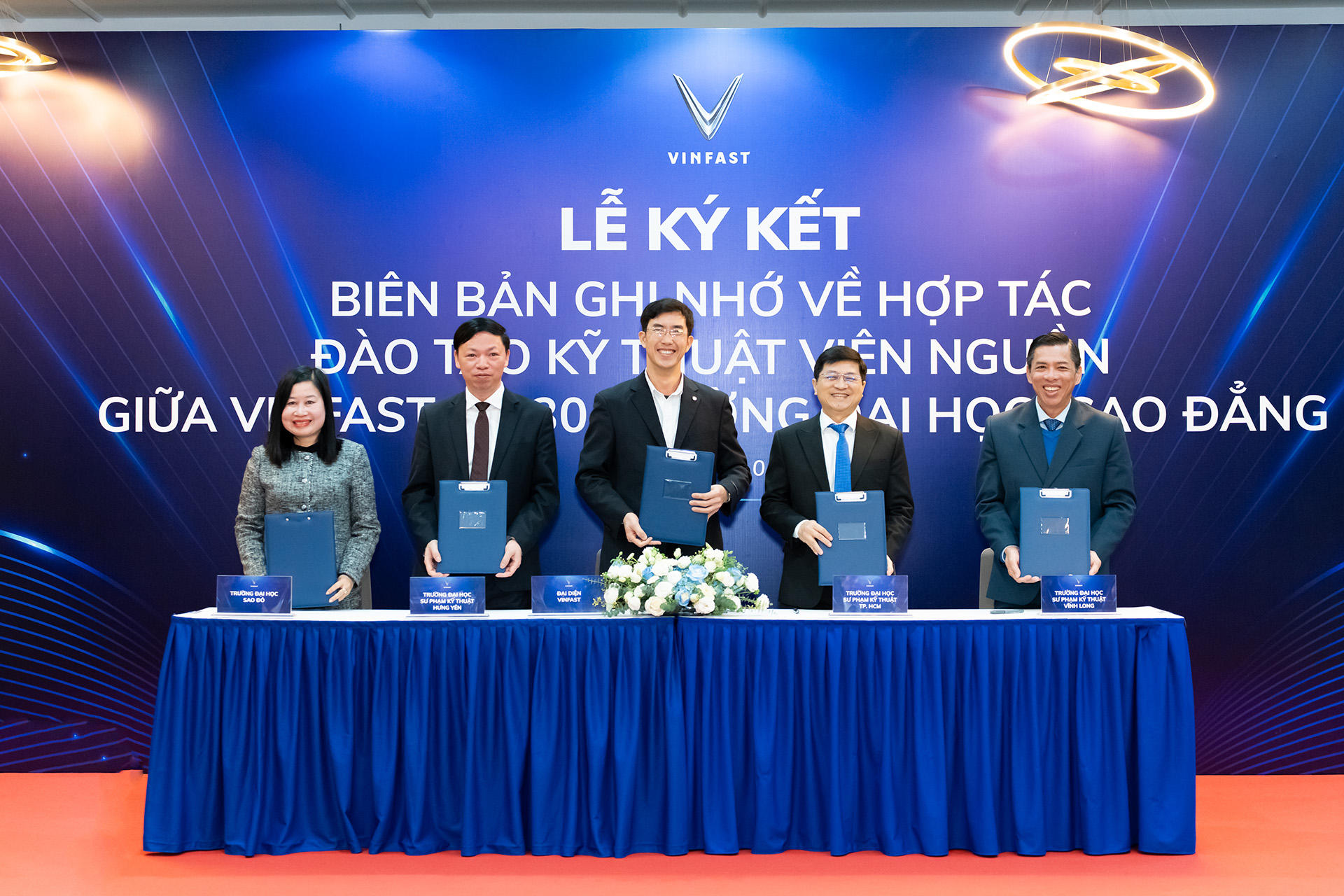 VinFast muốn đưa "kỹ thuật sửa chữa cơ bản xe &ocirc; t&ocirc; điện VinFast" v&agrave;o chương tr&igrave;nh đ&agrave;o tạo tại 30 trường đại học, cao đẳng - Ảnh 1.