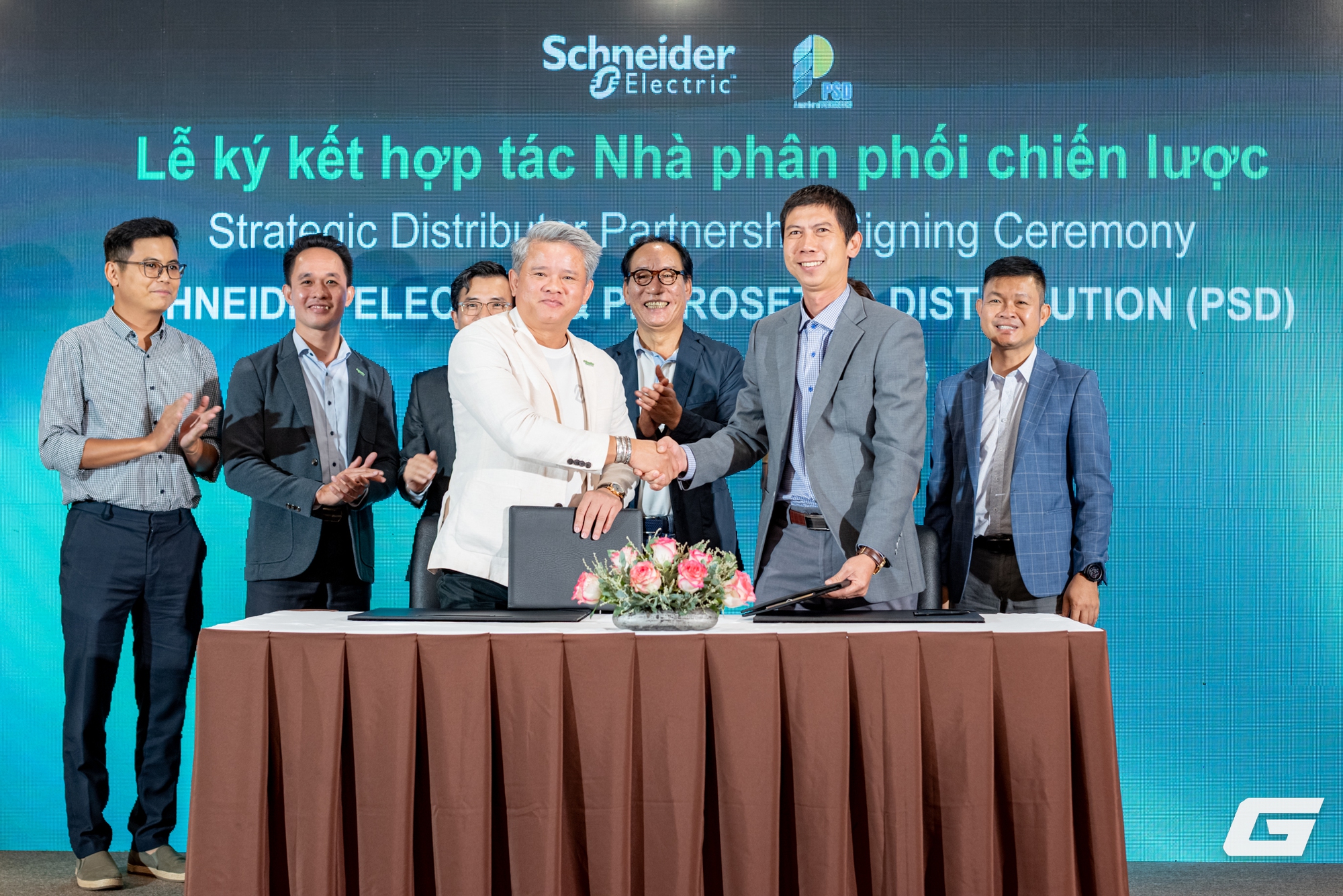 Schneider Electric ho&agrave;n thiện hệ sinh th&aacute;i hạ tầng số cho doanh nghiệp Việt th&ocirc;ng qua nh&agrave; ph&acirc;n phối PSD- Ảnh 2.