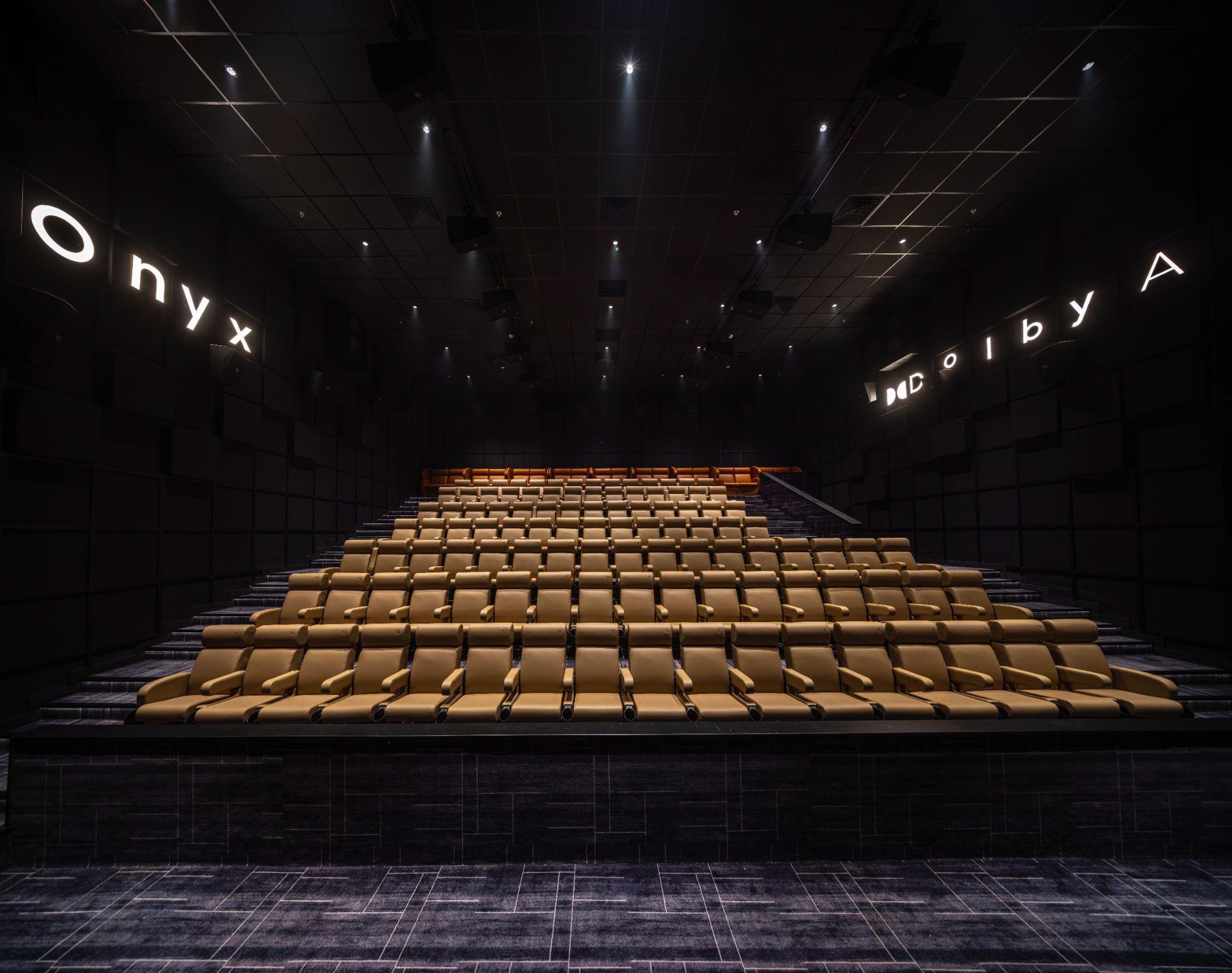Galaxy CineX &ndash; Hanoi Centre chơi lớn với rạp kh&ocirc;ng m&aacute;y chiếu Samsung Onyx & Dolby Atmos - Ảnh 2.