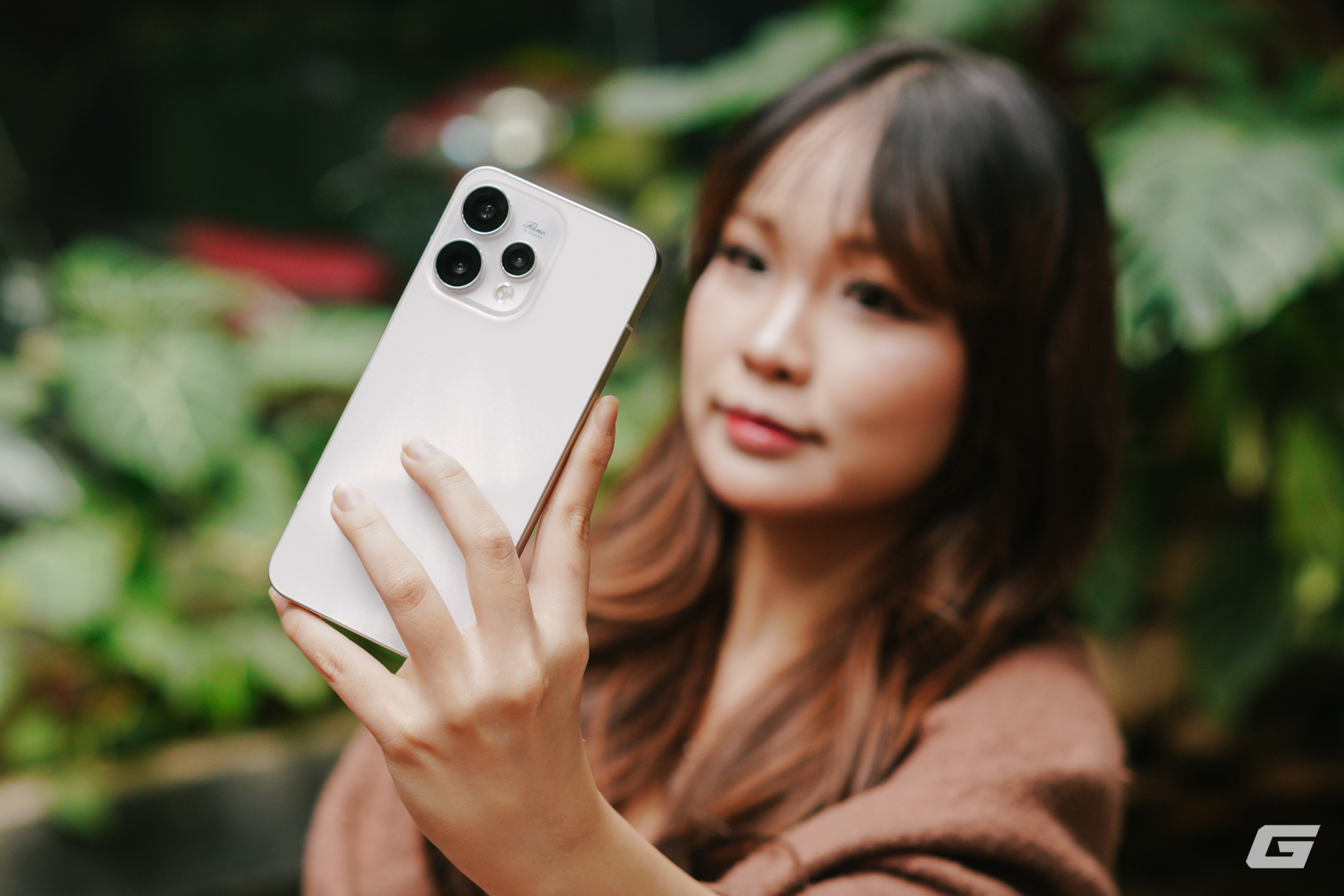 Chiều chủ nhật đi c&agrave; ph&ecirc; "check cam" Reno15 Series: G&oacute;c chụp đa năng, selfie si&ecirc;u rộng, nhiều t&iacute;nh năng AI để "vọc"- Ảnh 1.