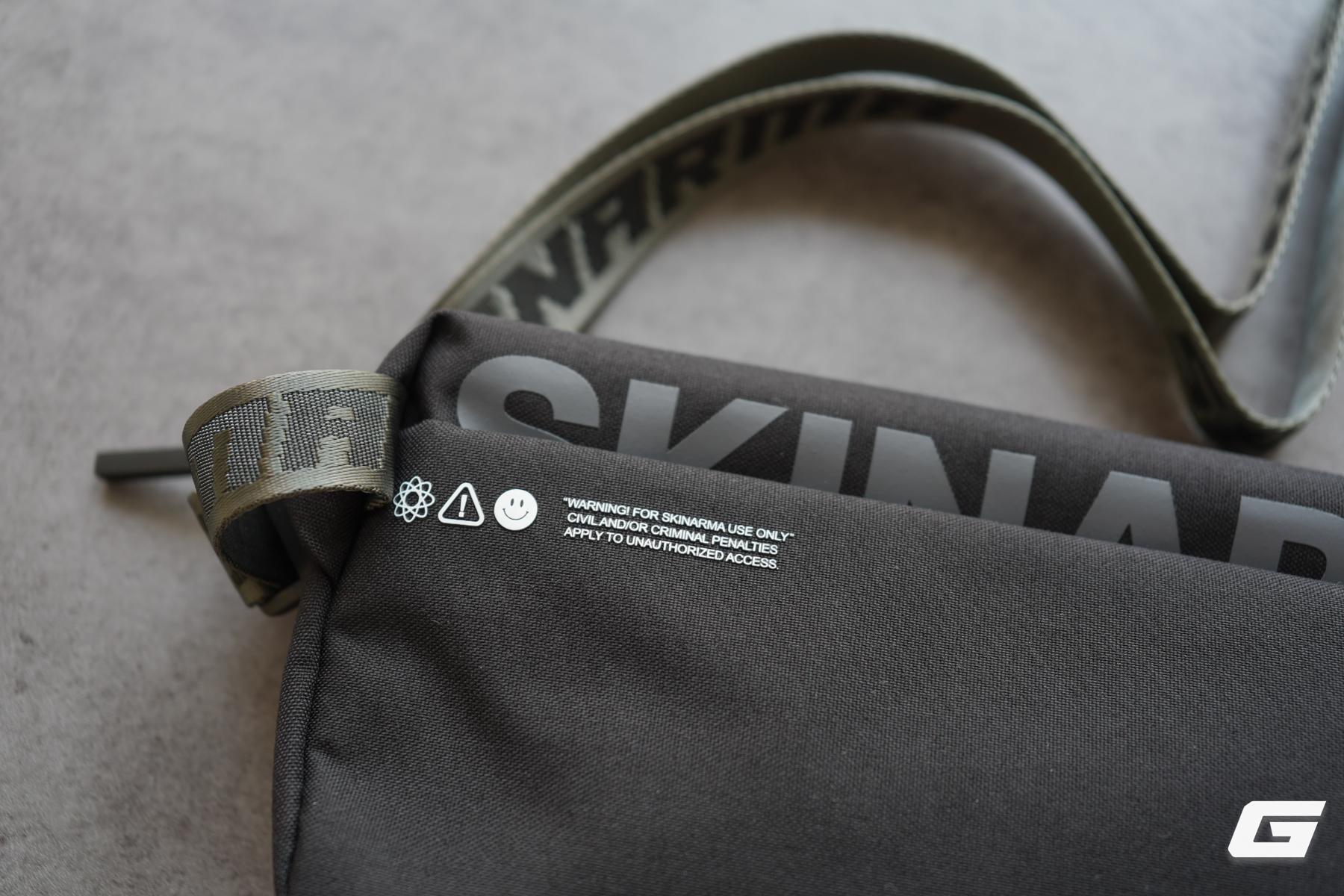 Tr&ecirc;n tay Skinarma Fardel: T&uacute;i đeo ch&eacute;o kh&aacute;ng nước bền bỉ, ngăn chứa th&ocirc;ng minh tối ưu cho người mang nhiều đồ c&ocirc;ng nghệ- Ảnh 2.