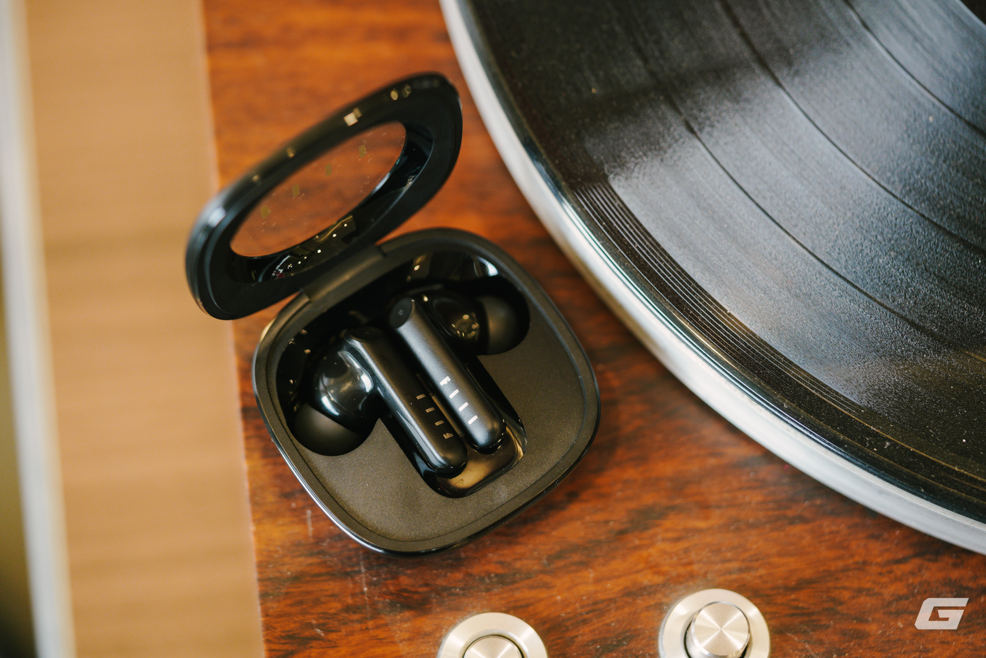 Đ&aacute;nh gi&aacute; tai nghe kh&ocirc;ng d&acirc;y FIIL Key Pro2: Chống ồn tới 55dB, chứng chỉ Hi-res, chất &acirc;m s&ocirc;i động m&agrave; chỉ 1.5 triệu?- Ảnh 1.