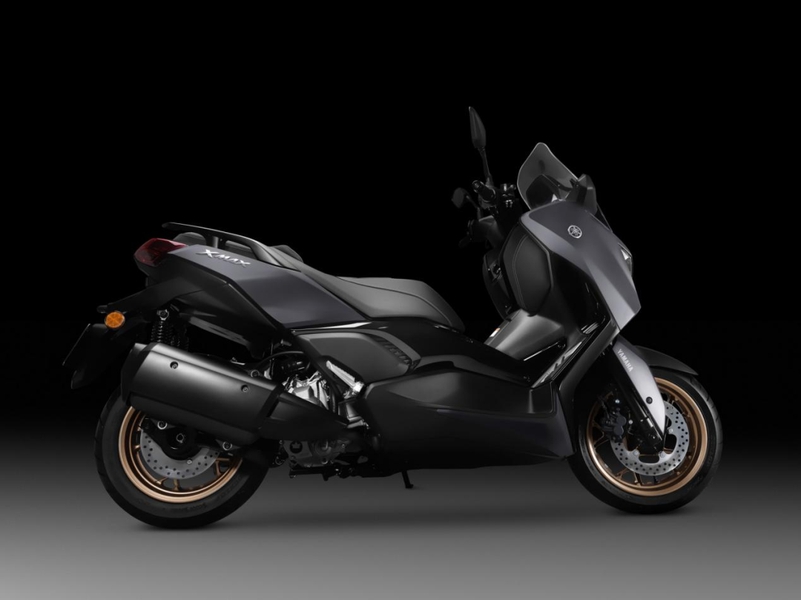 Yamaha ra mắt phi&ecirc;n bản kỷ niệm 25 năm d&ograve;ng MAX: TMAX giới hạn 400 chiếc to&agrave;n cầu, XMAX n&acirc;ng cấp "tận răng"- Ảnh 10.