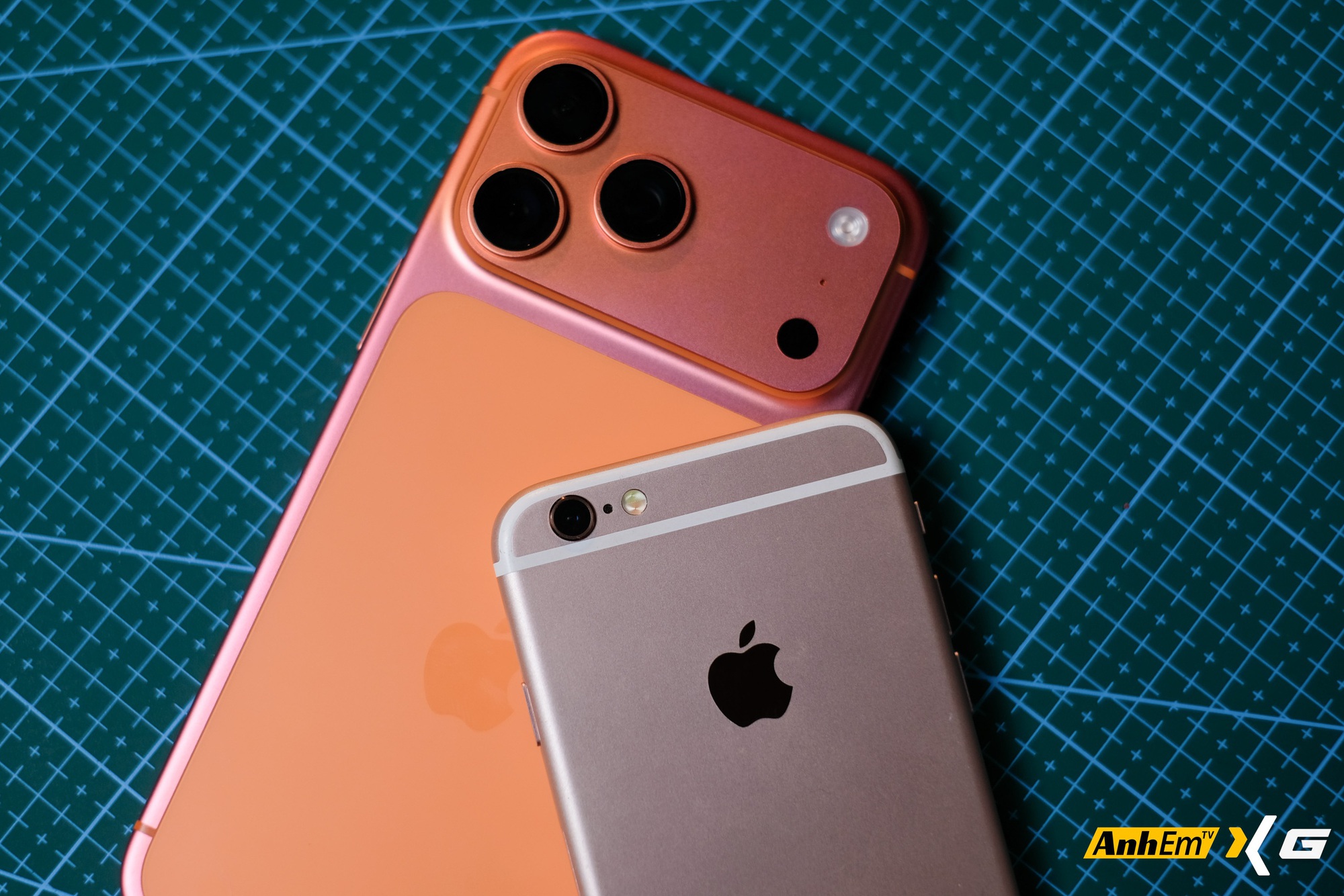 Tưởng chỉ l&agrave; "đồn tr&ecirc;n mạng", iPhone 17 Pro Max "đổi m&agrave;u" từ Cam sang Hồng nay đ&atilde; xuất hiện tại Việt Nam- Ảnh 9.