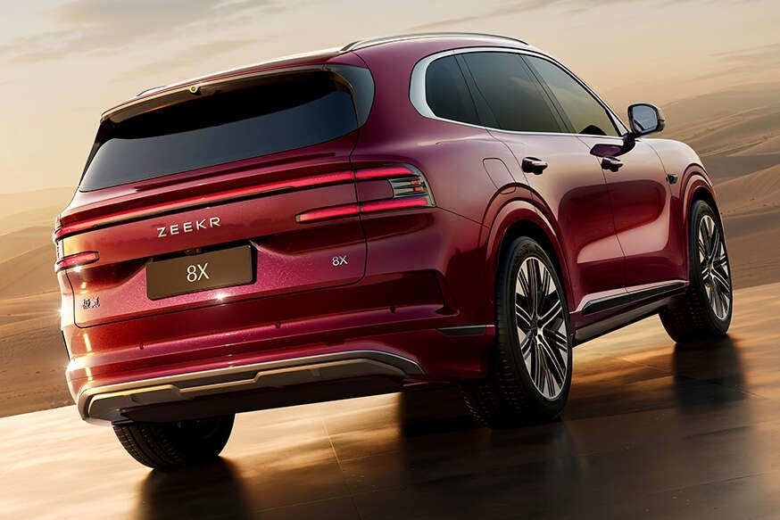 Zeekr 8X ra mắt: C&ugrave;ng cỡ Ford Explorer, động cơ PHEV c&oacute; thể chạy 328km kh&ocirc;ng cần xăng, bản thuần điện mạnh gấp đ&ocirc;i Lamborghini Urus- Ảnh 2.