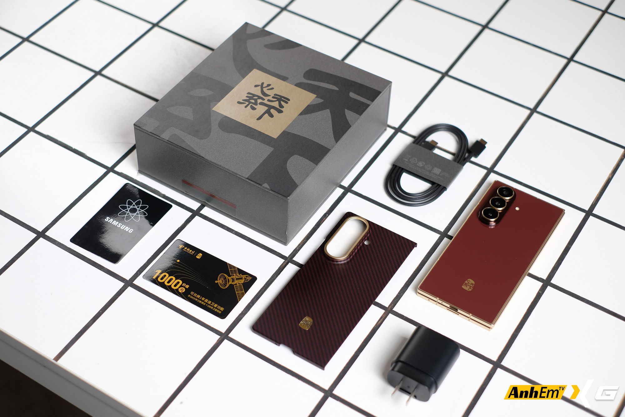 Tr&ecirc;n tay Samsung W26: Tr&ocirc;ng giống hệt Galaxy Z Fold7, chiếc m&aacute;y n&agrave;y c&oacute; g&igrave; đặc biệt m&agrave; tận gần 70 triệu đồng?- Ảnh 9.