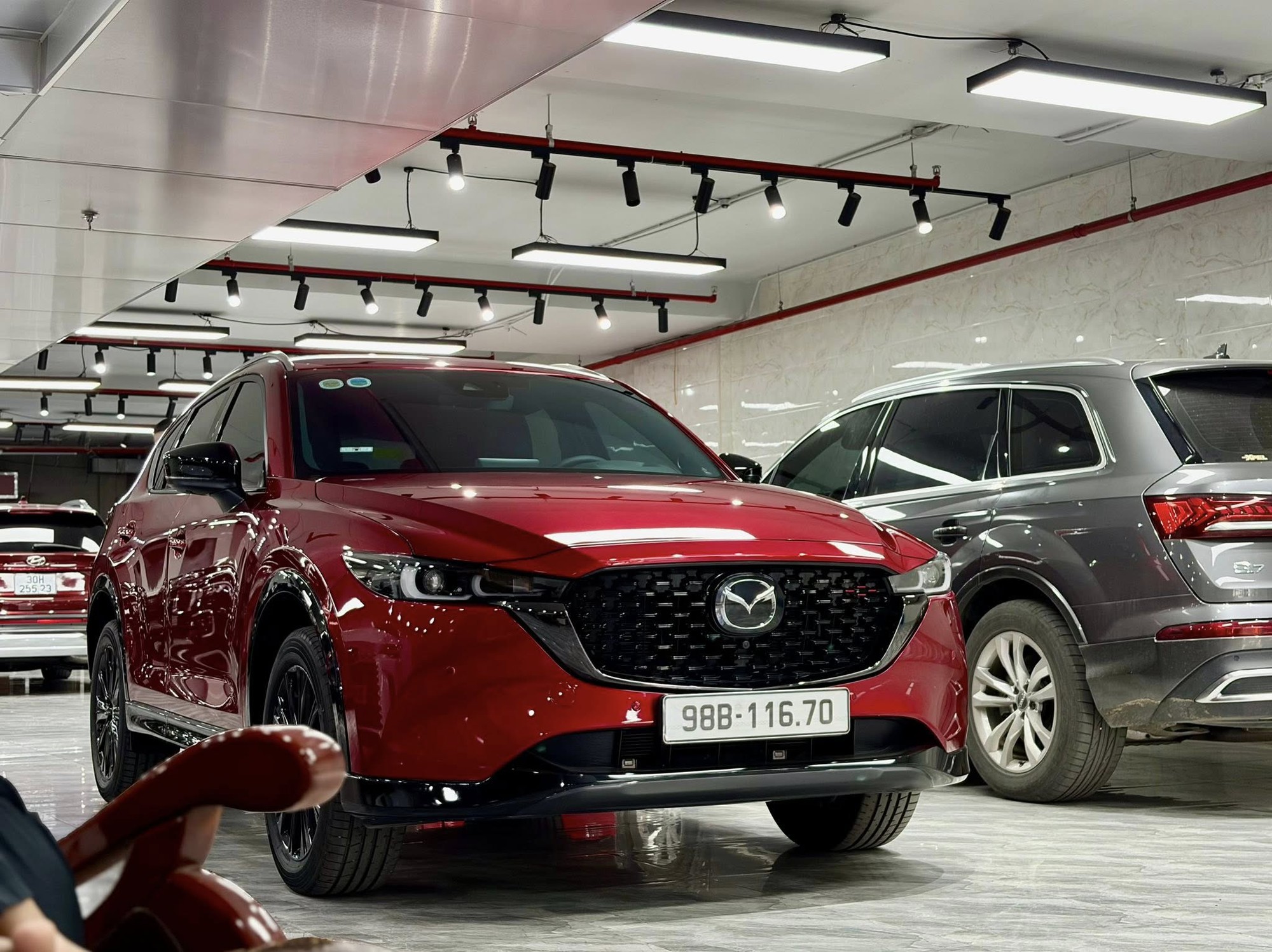 Kh&ocirc;ng phải xe gi&aacute; rẻ, xe cũ tiền tỷ mới l&agrave; &lsquo;ng&ocirc;i sao&rsquo; năm 2025- Ảnh 4.