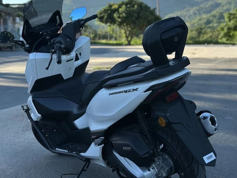 Mẫu xe tay ga của nhà Honda được coi là "kẻ hủy diệt" phân khúc xe ga địa hình nhập môn với trang bị vượt tầm giá - Ảnh 1.