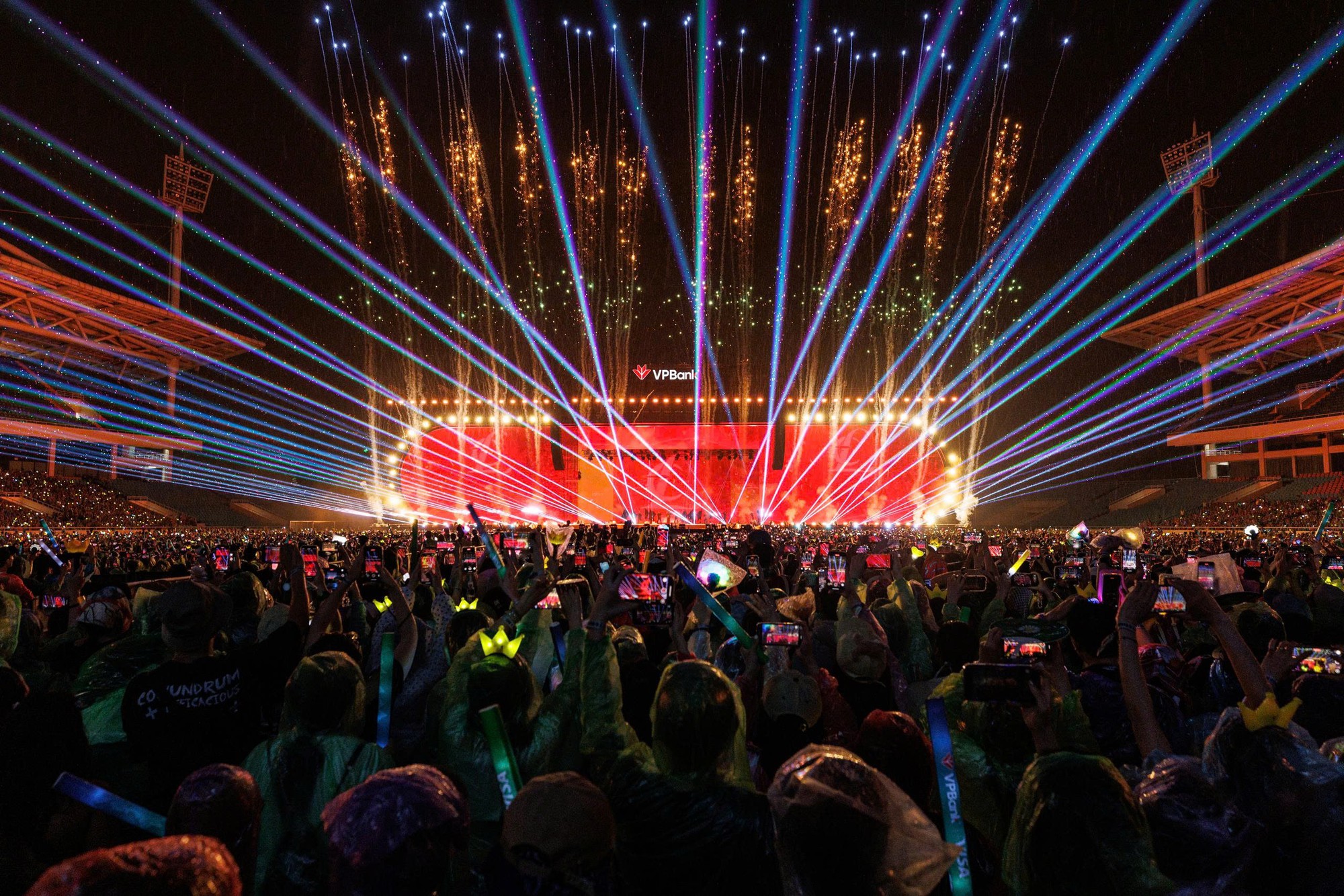 Từ nội lực thương hiệu Việt đến tầm v&oacute;c quốc tế: H&agrave;nh tr&igrave;nh &ldquo;vươn m&igrave;nh ra biển lớn&rdquo; tại WeChoice 2025- Ảnh 4.