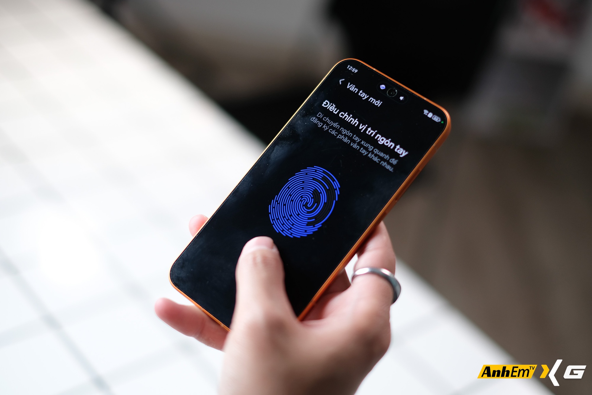 Tr&ecirc;n tay chiếc "Pro Air" từ Trung Quốc m&agrave; Apple v&agrave; Samsung phải ch&agrave;o thua: Nhẹ hơn iPhone Air v&agrave; Galaxy S25 Edge m&agrave; pin 5.500mAh, đủ 3 camera, gi&aacute; lại rẻ hơn- Ảnh 6.