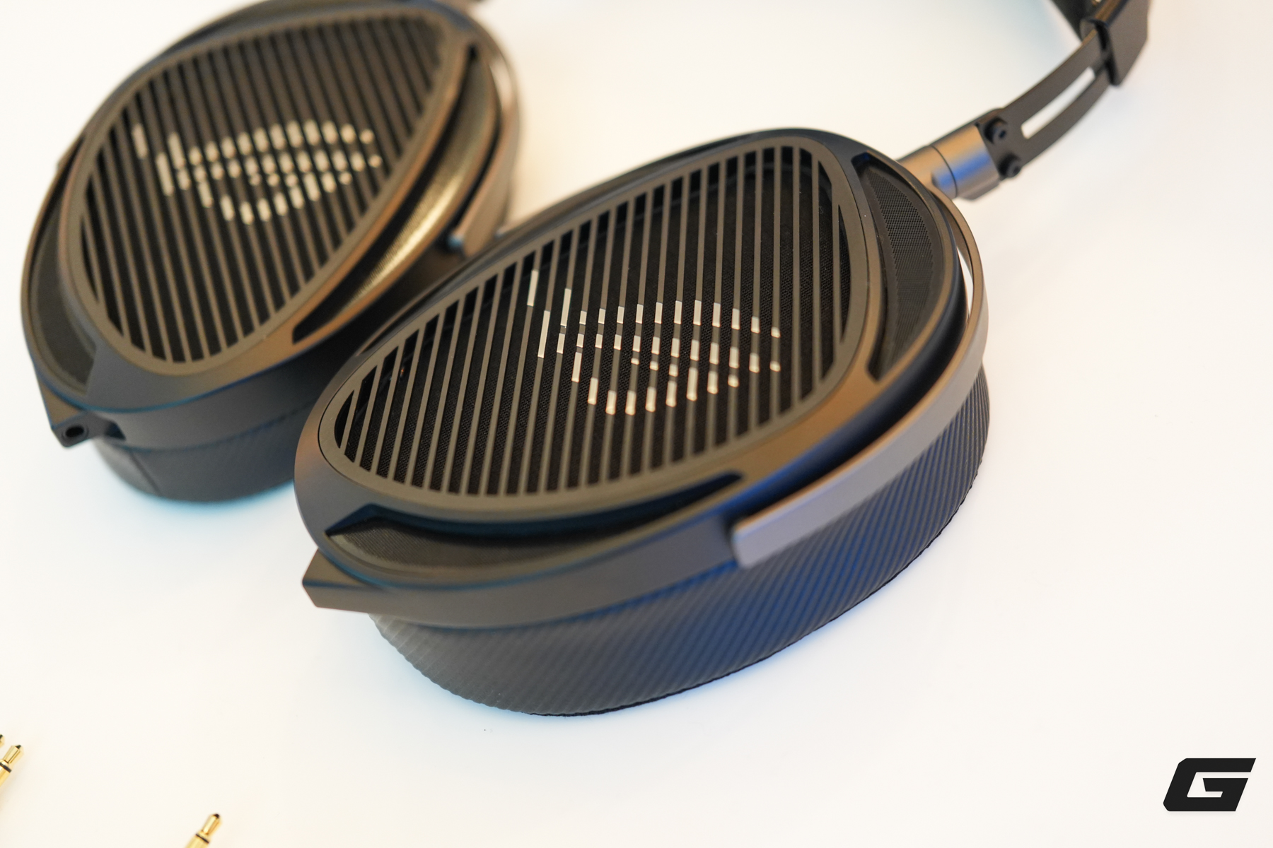 Tr&ecirc;n tay bộ đ&ocirc;i tai nghe gaming ASUS ROG mới tại CES 2026: Từ open-ear kh&ocirc;ng d&acirc;y đến tai nghe từ phẳng cao cấp- Ảnh 6.