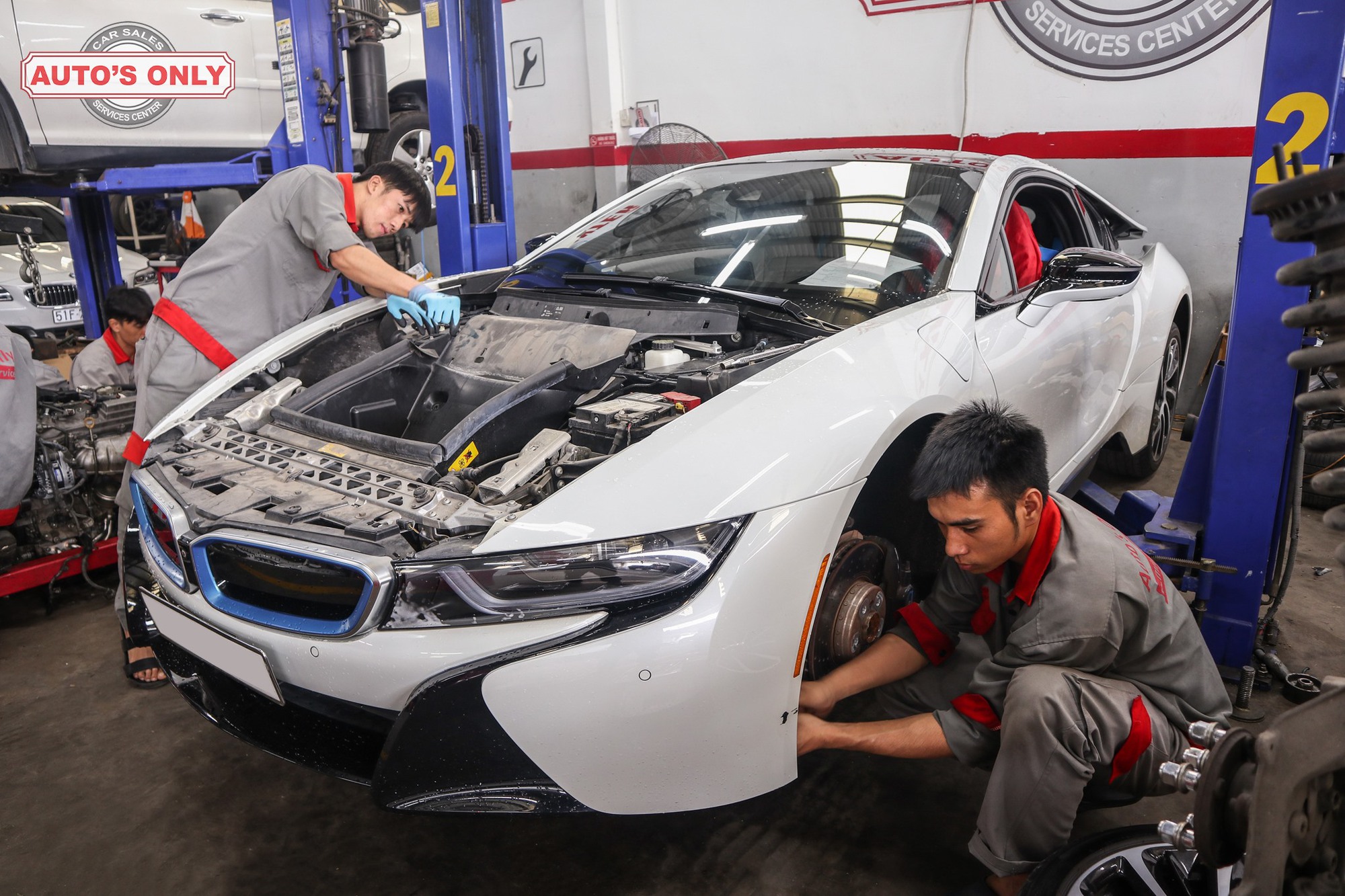 10 năm BMW i3 về Việt Nam: Thay pin gần 1 tỷ đồng, gấp 5 lần đại tu xe xăng cùng cỡ- Ảnh 4. 10 năm BMW i3 về Việt Nam: Thay pin gần 1 tỷ đồng, gấp 5 lần đại tu xe xăng cùng cỡ- Ảnh 4.