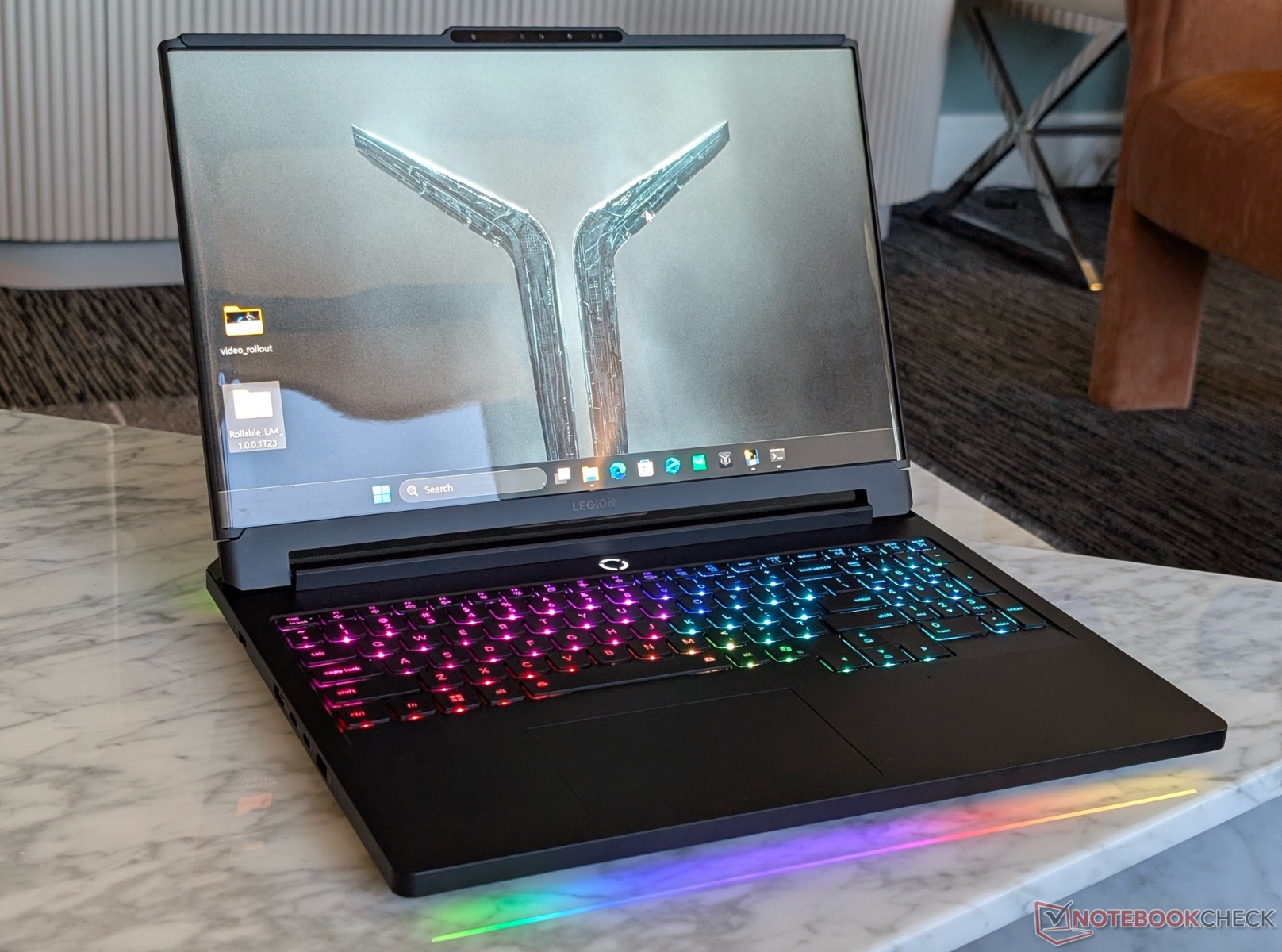 Mẫu laptop gaming n&agrave;y của Lenovo sở hữu m&agrave;n h&igrave;nh c&oacute; thể mở rộng từ 16 inch l&ecirc;n tận... 24 inch- Ảnh 2.