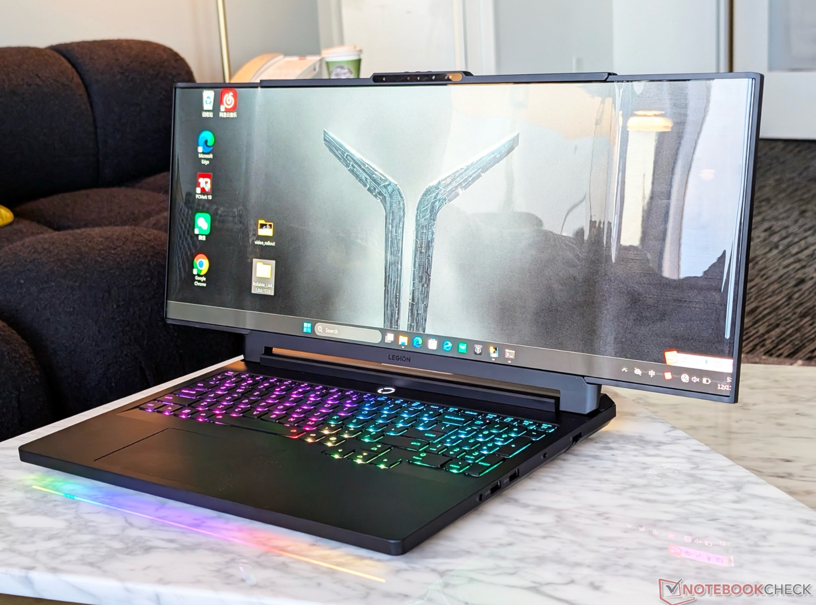Mẫu laptop gaming n&agrave;y của Lenovo sở hữu m&agrave;n h&igrave;nh c&oacute; thể mở rộng từ 16 inch l&ecirc;n tận... 24 inch- Ảnh 3.