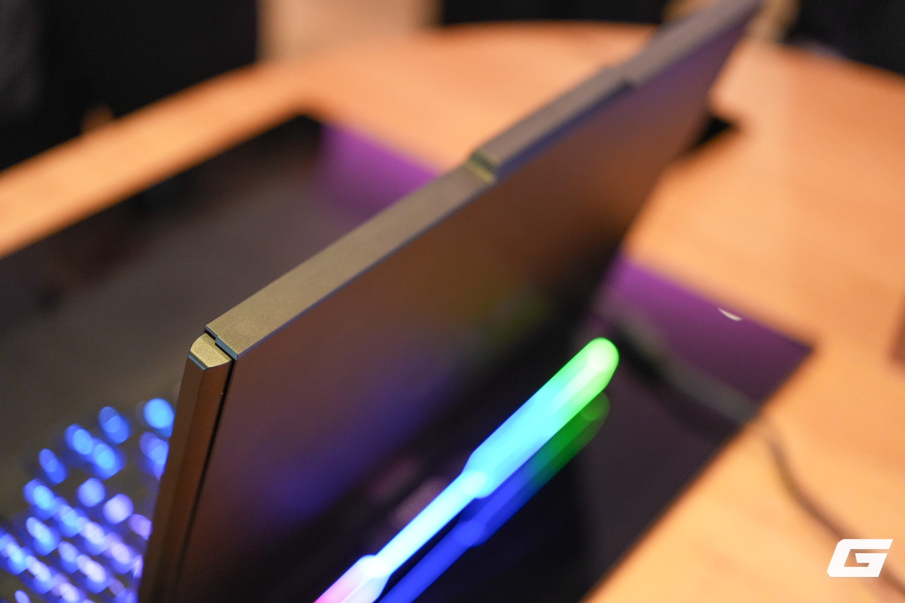 Mục sở thị Lenovo Legion Pro Rollable: Laptop gaming với m&agrave;n h&igrave;nh cuộn, c&oacute; thể mở từ rộng được từ 16 tới 24 inch- Ảnh 7.