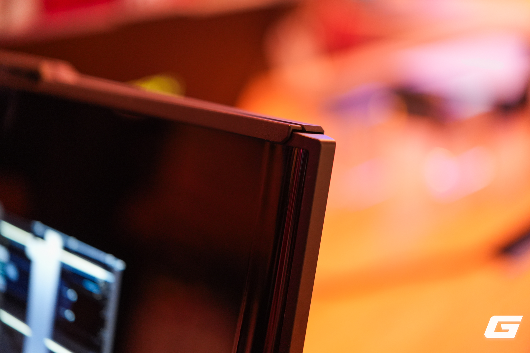 Mục sở thị Lenovo Legion Pro Rollable: Laptop gaming với m&agrave;n h&igrave;nh cuộn, c&oacute; thể mở từ rộng được từ 16 tới 24 inch- Ảnh 11.