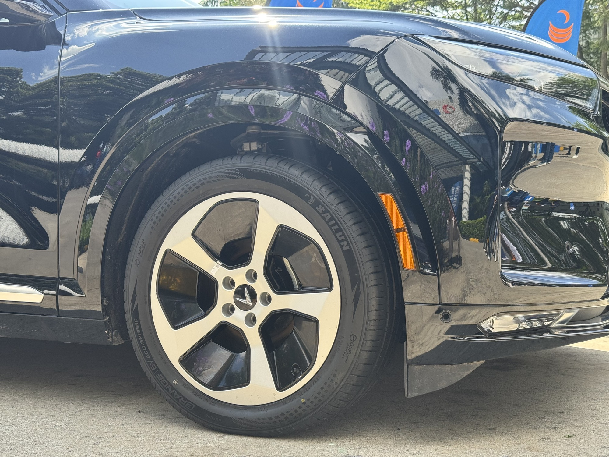 'Nhiều người Việt c&ograve;n d&egrave; dặt nhưng chủ xe Porsche đ&atilde; bắt đầu thay đổi c&aacute;ch nh&igrave;n với lốp Sailun'- Ảnh 9.