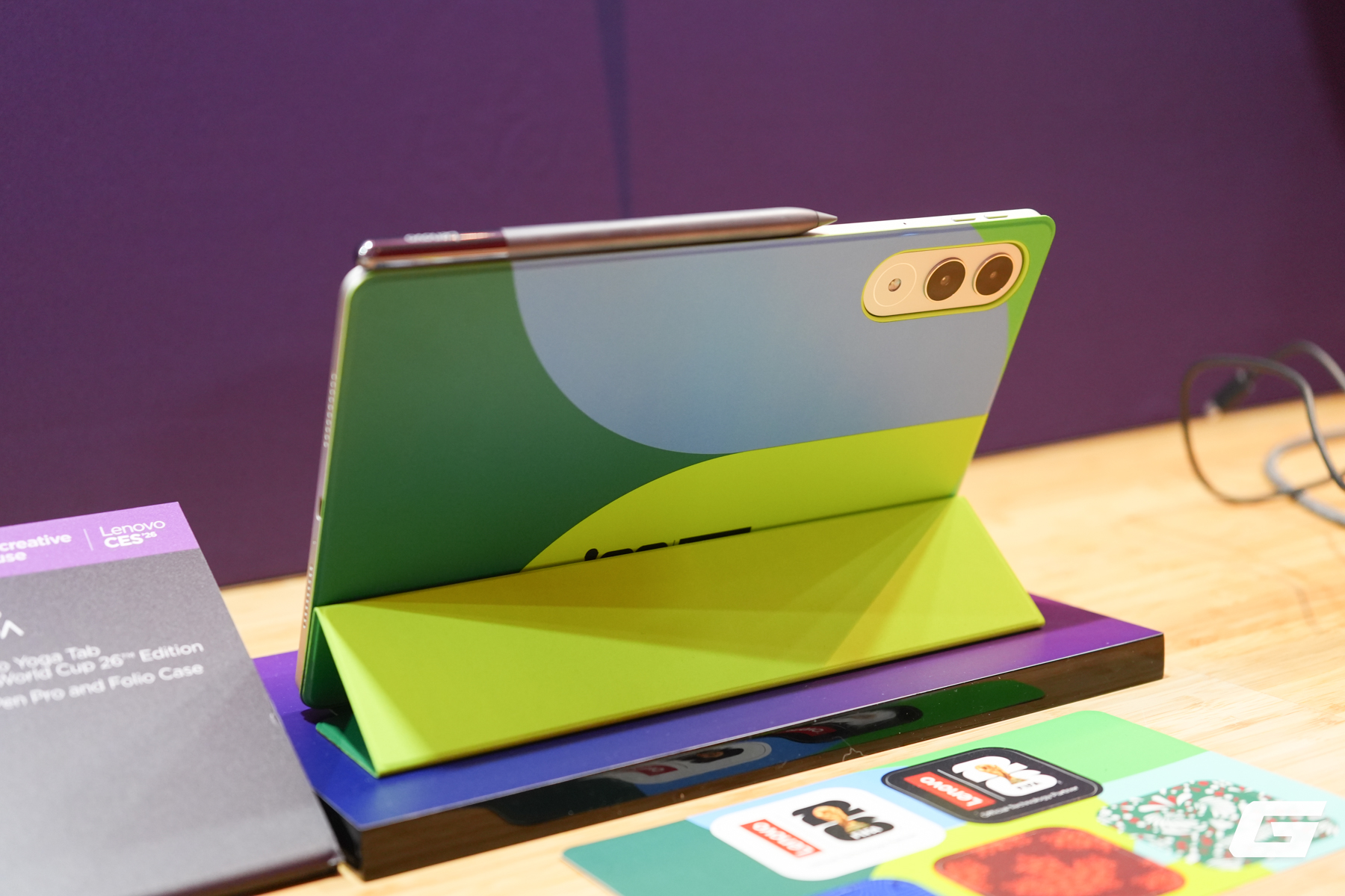 Fan b&oacute;ng đ&aacute; ch&uacute; &yacute;: Lenovo bắt tay c&ugrave;ng FIFA, đem loạt laptop phi&ecirc;n bản đặc biệt "World Cup 26 Edition" tới CES 2026- Ảnh 23.