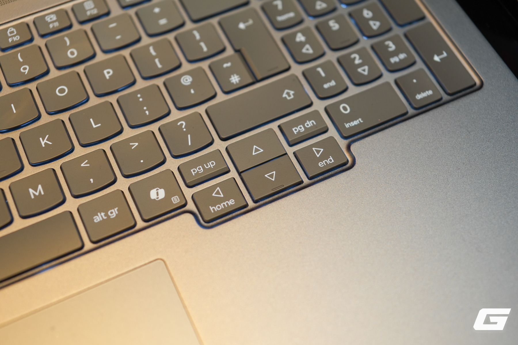 Fan b&oacute;ng đ&aacute; ch&uacute; &yacute;: Lenovo bắt tay c&ugrave;ng FIFA, đem loạt laptop phi&ecirc;n bản đặc biệt "World Cup 26 Edition" tới CES 2026- Ảnh 5.