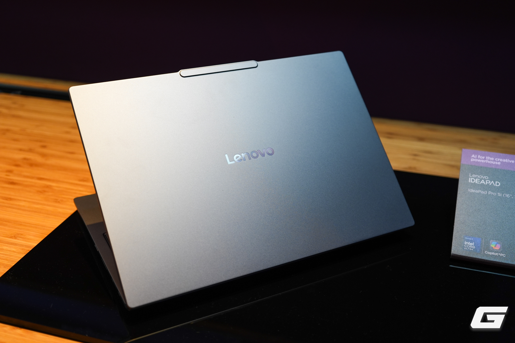 Fan b&oacute;ng đ&aacute; ch&uacute; &yacute;: Lenovo bắt tay c&ugrave;ng FIFA, đem loạt laptop phi&ecirc;n bản đặc biệt "World Cup 26 Edition" tới CES 2026- Ảnh 3.