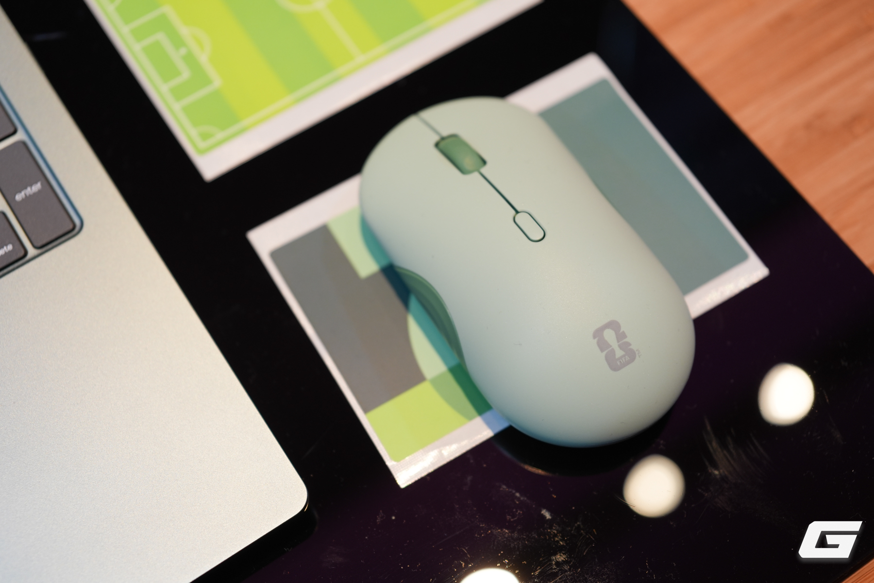 Fan b&oacute;ng đ&aacute; ch&uacute; &yacute;: Lenovo bắt tay c&ugrave;ng FIFA, đem loạt laptop phi&ecirc;n bản đặc biệt "World Cup 26 Edition" tới CES 2026- Ảnh 20.