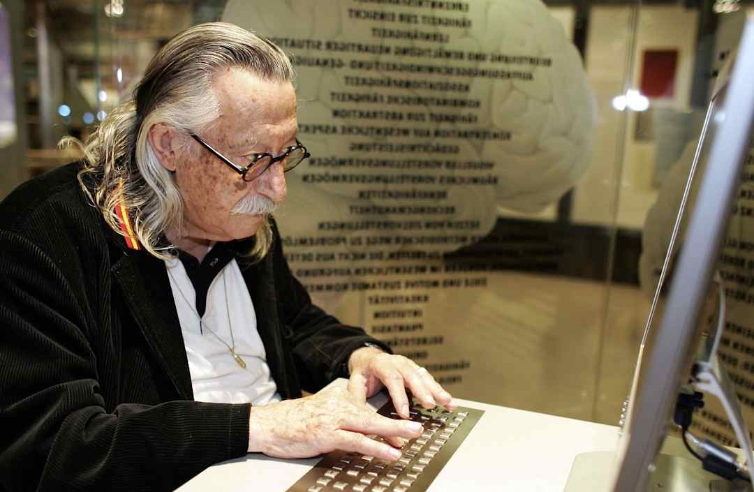 Nghịch lý Weizenbaum: Tại sao cha đẻ của chatbot đầu tiên lại dành cả đời để cảnh báo về 