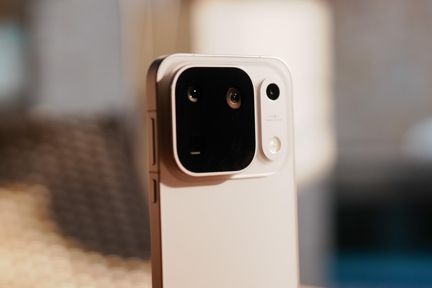 Mắt Thấy Gì, Ảnh Ra Nấy: Oppo Find X10 Pro Max Nói Không Với Kiểu Ai Tự Vẽ Thêm Vào Ảnh Image4 1792566766630 1792566766965665676400