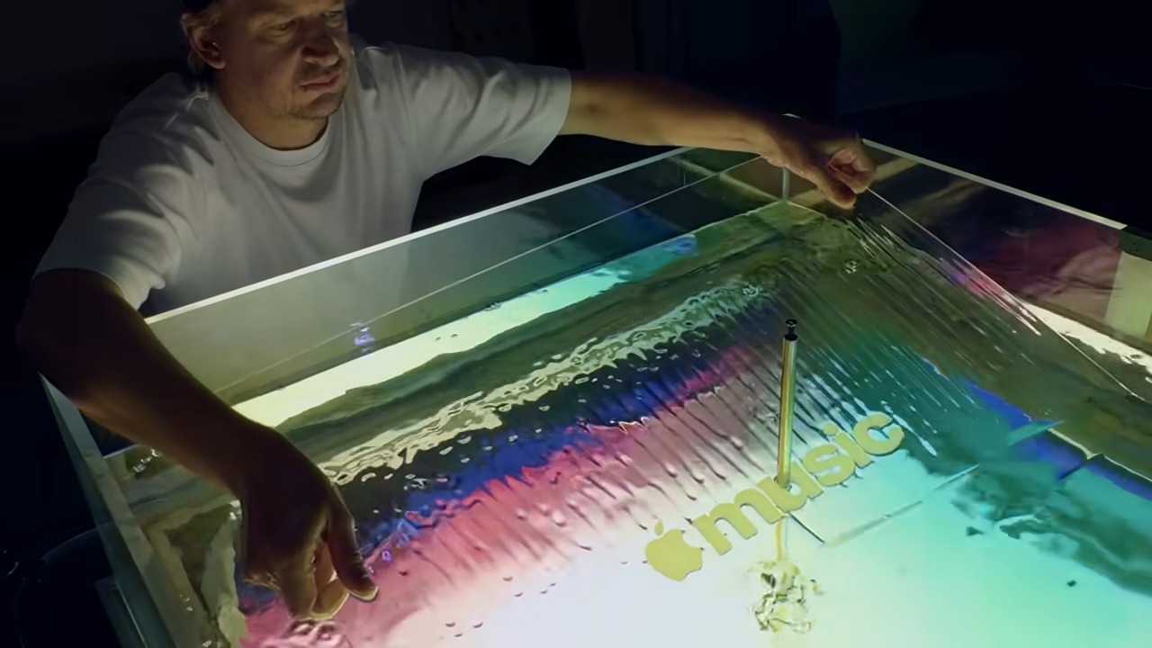 Apple Music Thay Áo Mới: Logo Không Được Vẽ Mà “Nặn” Bằng Sóng Âm, Đậm Chất Liquid Glass- Ảnh 2.