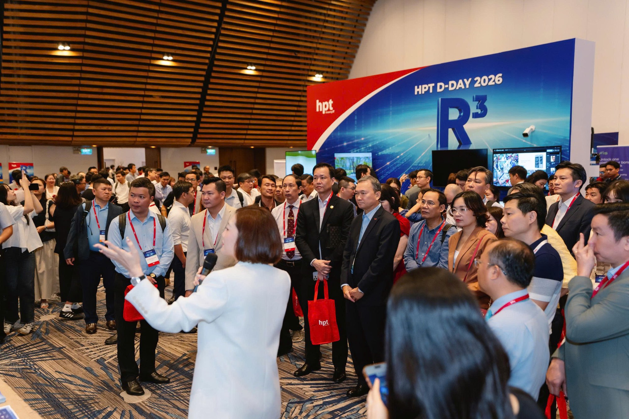 Oryza Systems mang g&oacute;c nh&igrave;n gi&aacute;m s&aacute;t th&ocirc;ng minh đến HPT D-DAY 2026 - Ảnh 1.