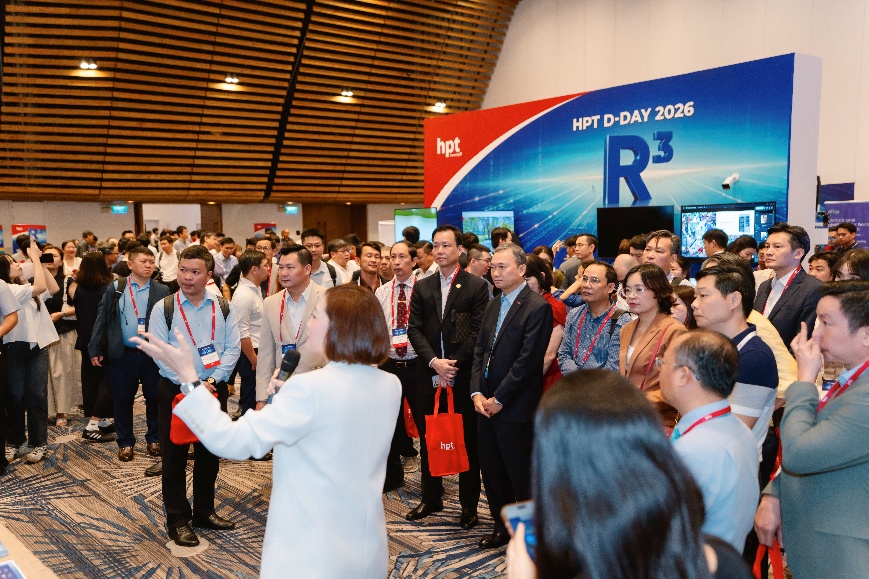 Khai phá dữ liệu theo thời gian thực cùng IBM tại HPT D-DAY 2026 - Ảnh 1. Khai phá dữ liệu theo thời gian thực cùng IBM tại HPT D-DAY 2026 - Ảnh 1.