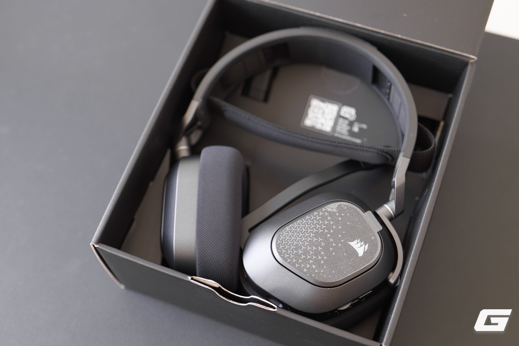 Trên tay bộ đôi Corsair SABRE v3 PRO và HS80 v2 MAX: Chuột siêu nhẹ 41g, tai nghe pin 130 giờ - Ảnh 15.