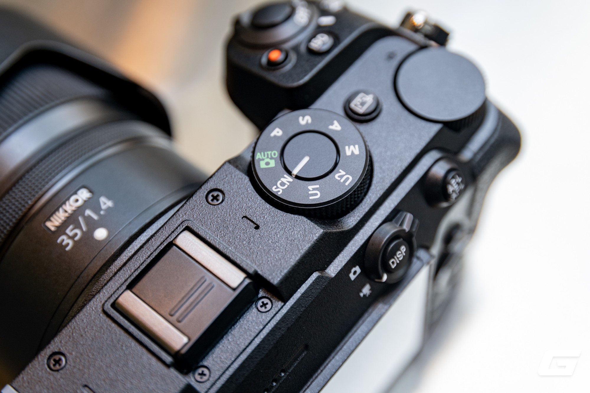 Cận cảnh Nikon Z5IIC: Khi chữ C bị gọi vui l&agrave; &ldquo;Cắt&rdquo;, liệu đ&acirc;y c&oacute; phải một chiếc full-frame đ&aacute;ng mua? - Ảnh 11.