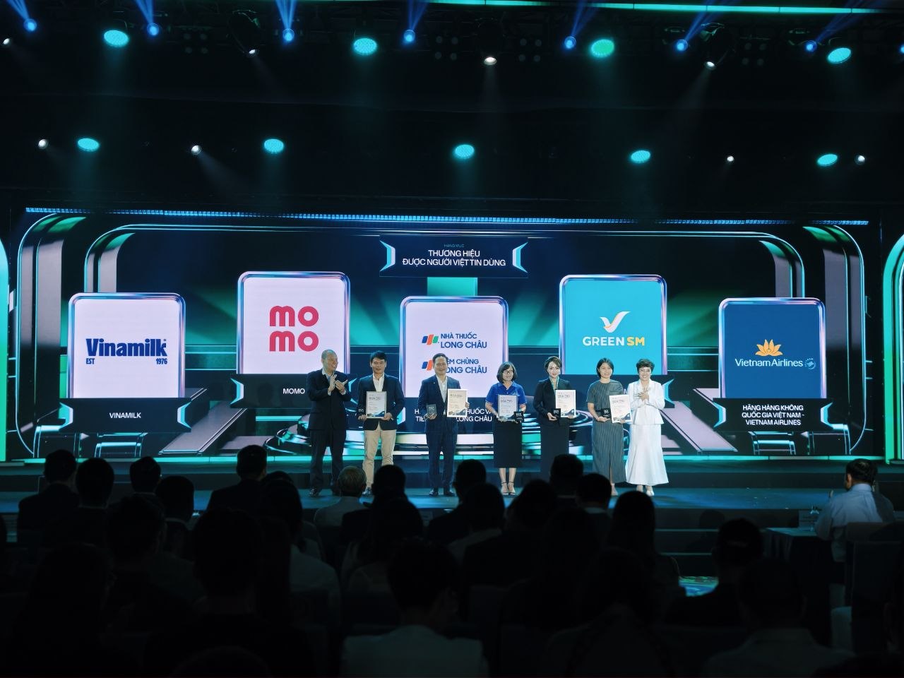 Better Choice Awards 2026 vinh danh 5 "Thương hiệu được người Việt tin dùng": Mỗi cái tên một dấu ấn, cùng gắn bó với đời sống Việt - Ảnh 1.