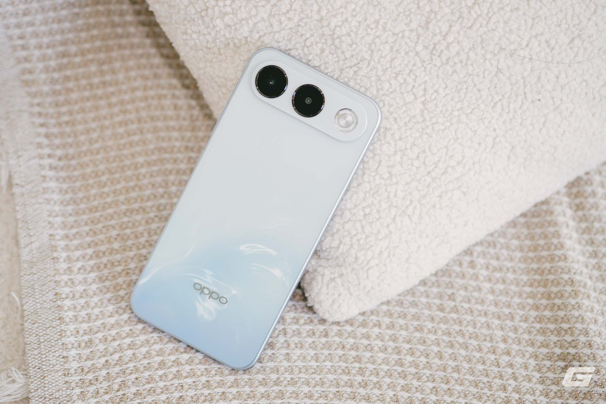Đ&acirc;y l&agrave; OPPO A7 Pro 5G: Smartphone d&ograve;ng A đầu ti&ecirc;n khiến m&igrave;nh chủ động lật camera selfie khi đi chơi - Ảnh 42.