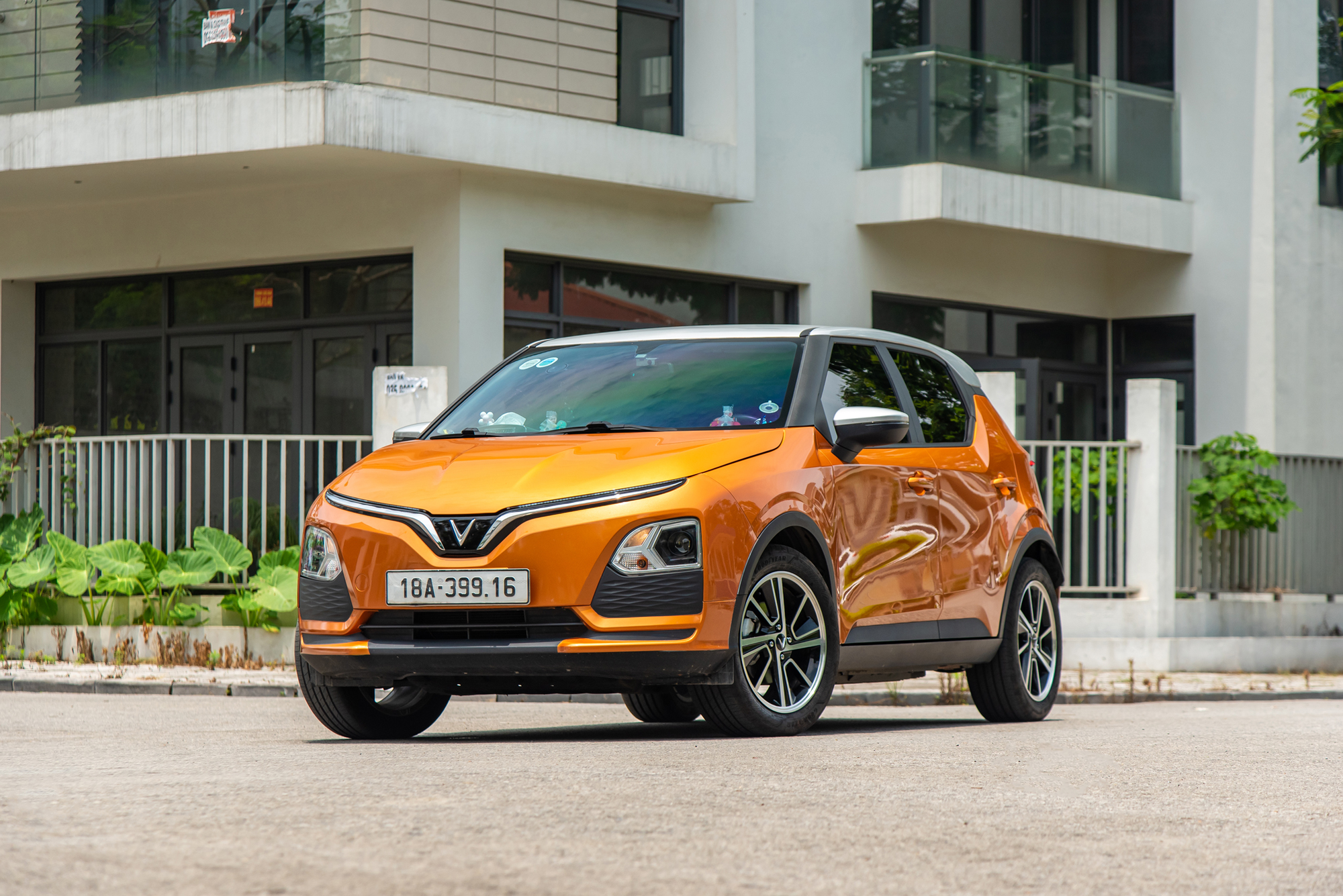 VinFast tạm dẫn 1-0 trước xe Trung Quốc nhưng chưa thể ngồi y&ecirc;n v&igrave; họ cần l&agrave;m điều n&agrave;y!- Ảnh 2.