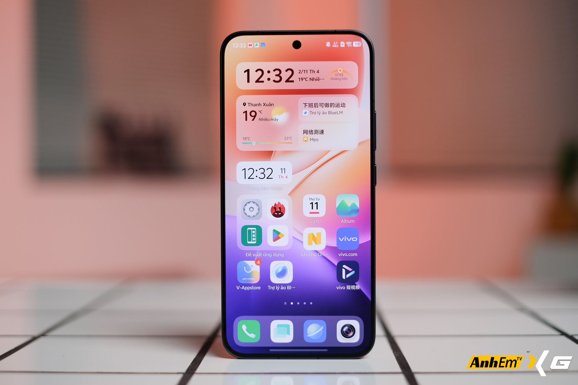 Smartphone n&agrave;y &ldquo;ph&aacute; đảo cấu h&igrave;nh&rdquo; với 4,3 triệu điểm AnTuTu, c&oacute; quạt thổi v&ugrave; v&ugrave; v&agrave; trong hộp c&ograve;n k&egrave;m cả&hellip; chổi- Ảnh 11.