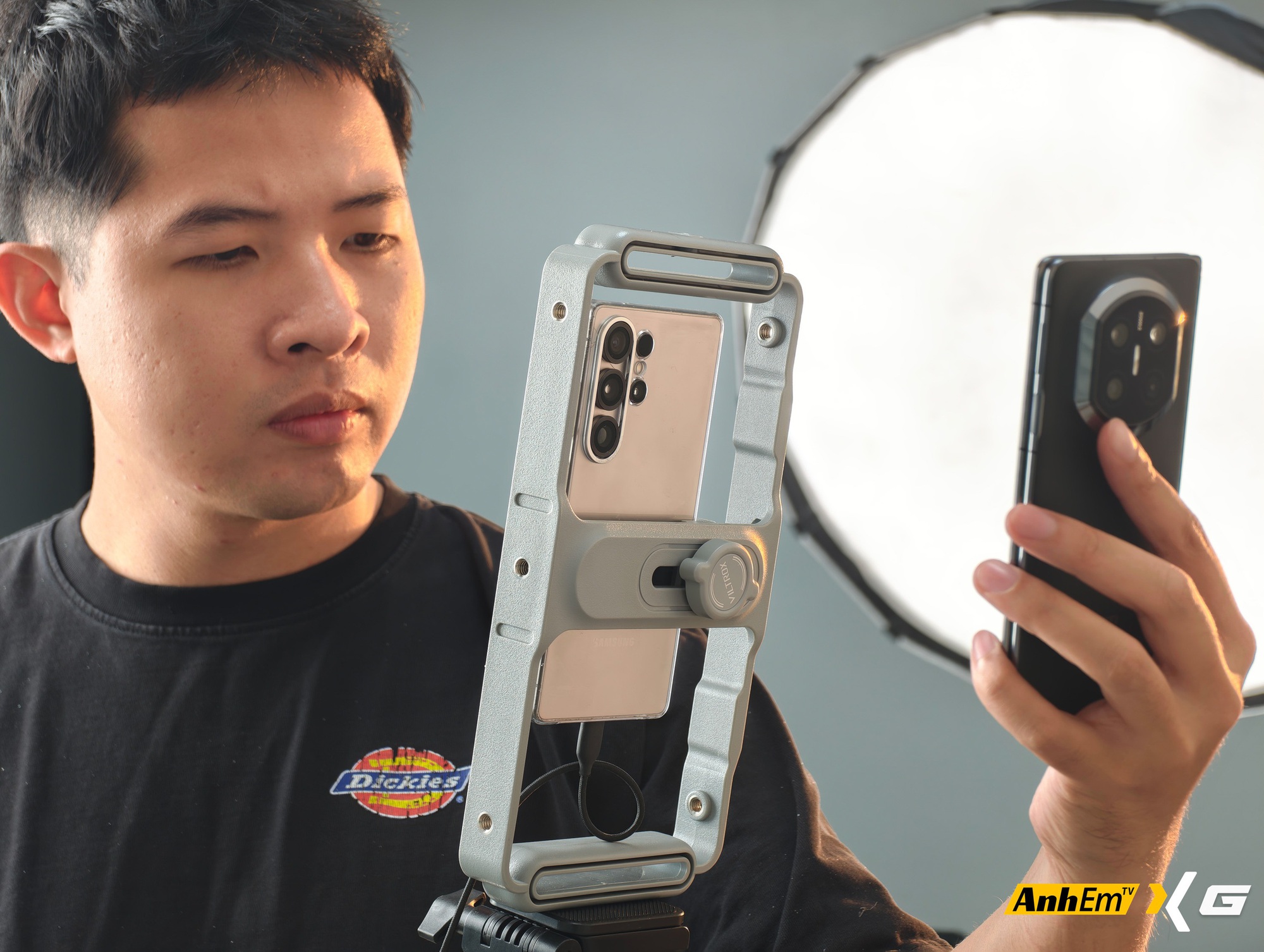 Reviewer Hải Triều đ&aacute;nh gi&aacute; Galaxy S25 Ultra sau 1 năm sử dụng: Kh&ocirc;ng chỉ l&agrave; smartphone, m&agrave; l&agrave; "cần c&acirc;u cơm" thực sự- Ảnh 2.